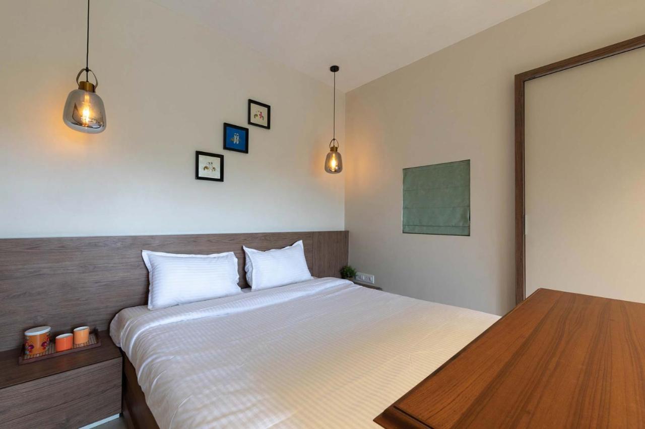 Villa Foresta By Stayvista With Modern Decor, Swimming Pool & Expansive Lawn For A Perfect Escape Lonavala Exterior photo