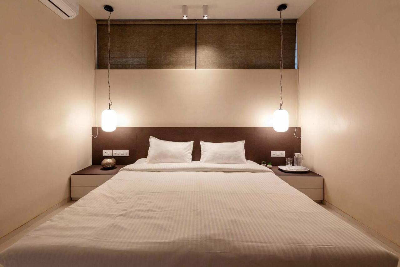 Villa Foresta By Stayvista With Modern Decor, Swimming Pool & Expansive Lawn For A Perfect Escape Lonavala Exterior photo