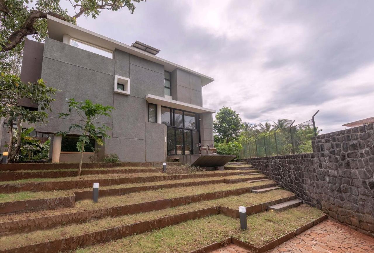 Villa Foresta By Stayvista With Modern Decor, Swimming Pool & Expansive Lawn For A Perfect Escape Lonavala Exterior photo
