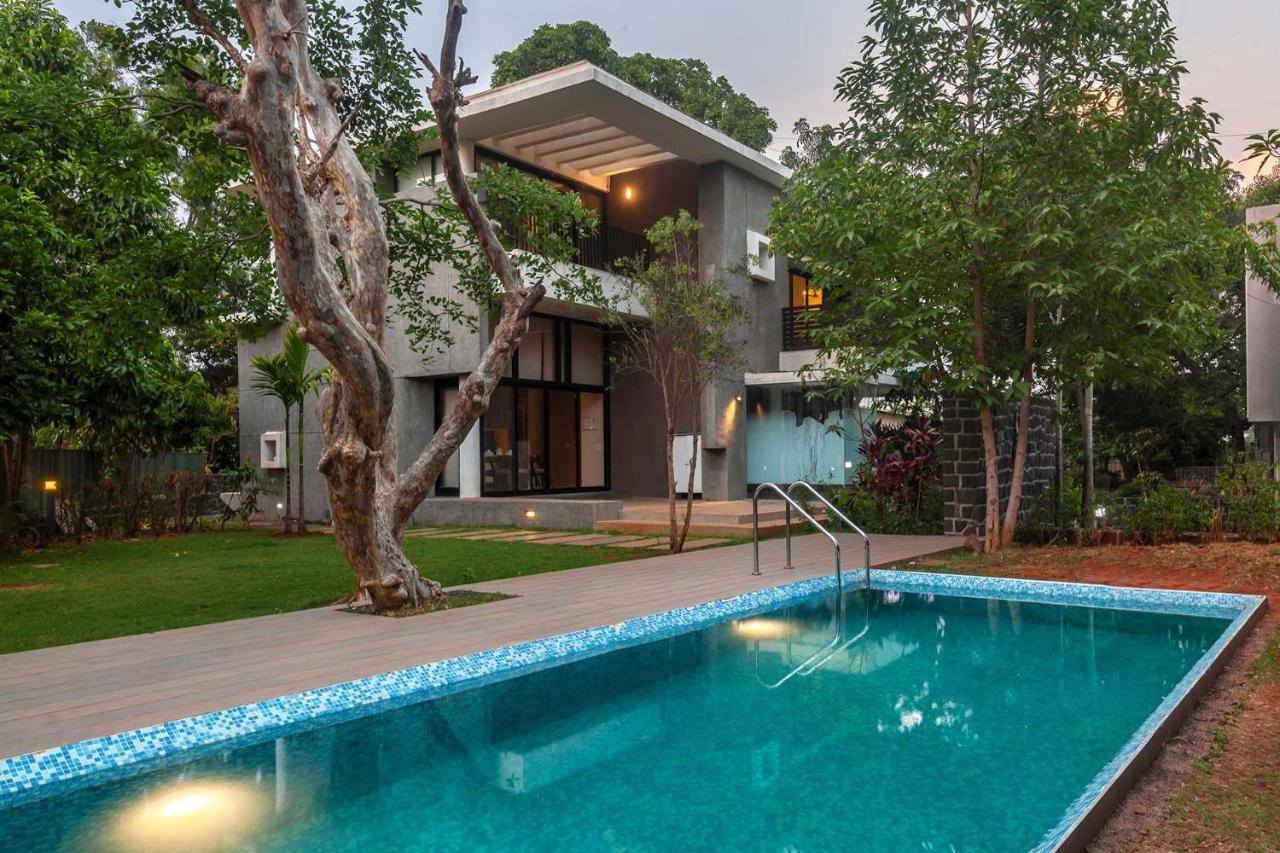 Villa Foresta By Stayvista With Modern Decor, Swimming Pool & Expansive Lawn For A Perfect Escape Lonavala Exterior photo