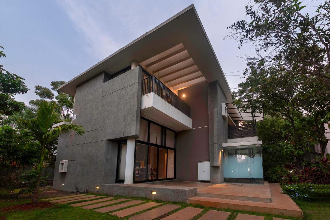 Villa Foresta By Stayvista With Modern Decor, Swimming Pool & Expansive Lawn For A Perfect Escape Lonavala Exterior photo