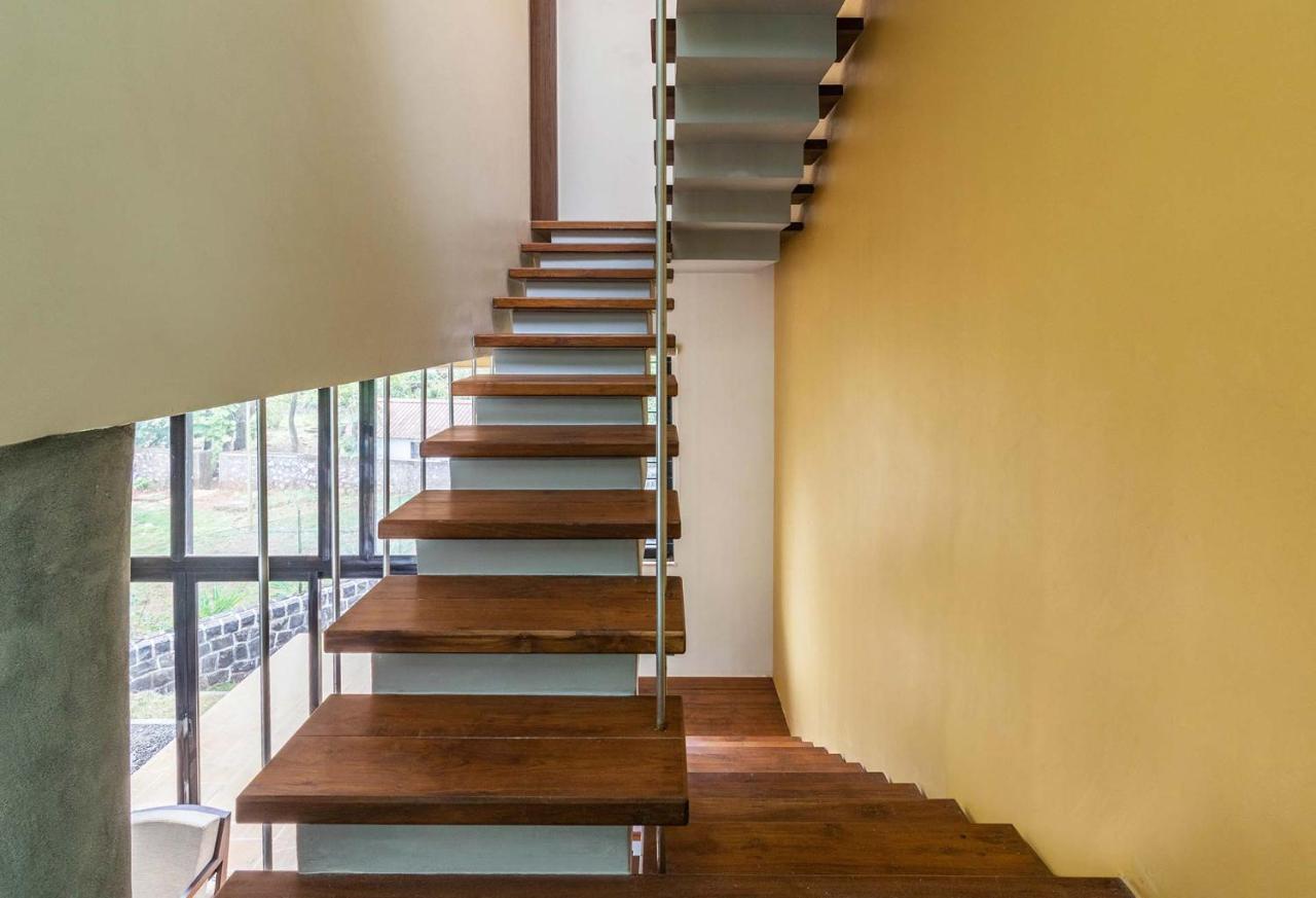Villa Foresta By Stayvista With Modern Decor, Swimming Pool & Expansive Lawn For A Perfect Escape Lonavala Exterior photo