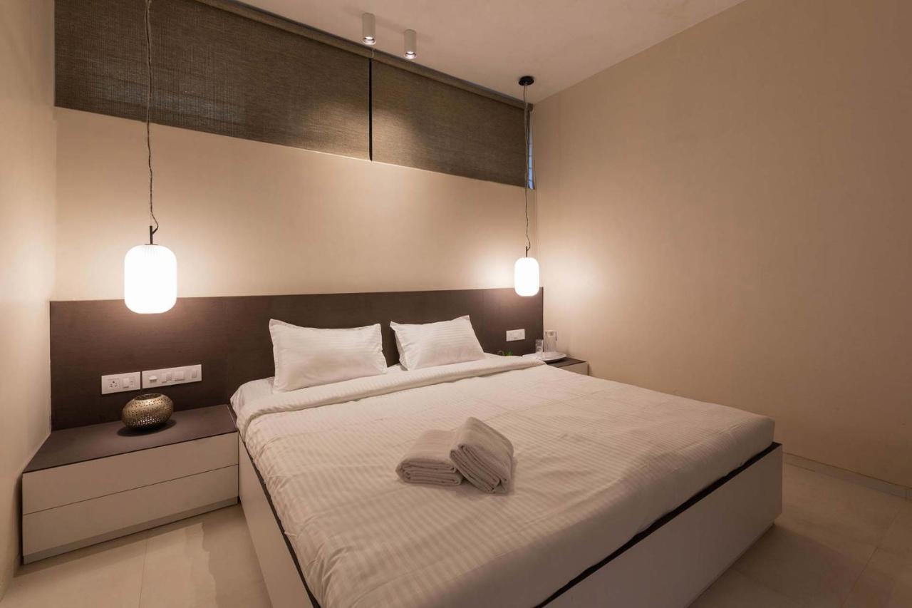 Villa Foresta By Stayvista With Modern Decor, Swimming Pool & Expansive Lawn For A Perfect Escape Lonavala Exterior photo
